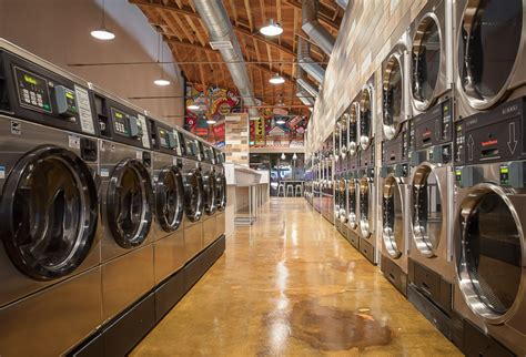 laundromat that takes debit cards